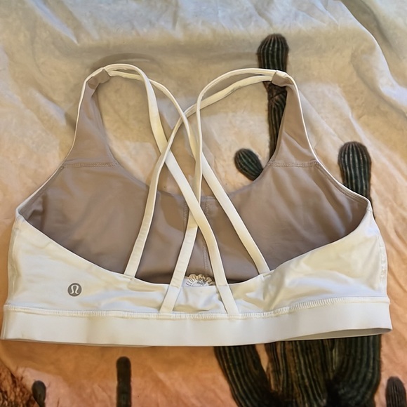 Lululemon Athletica White Energy Sports Bra 🌵12 - Picture 3 of 5